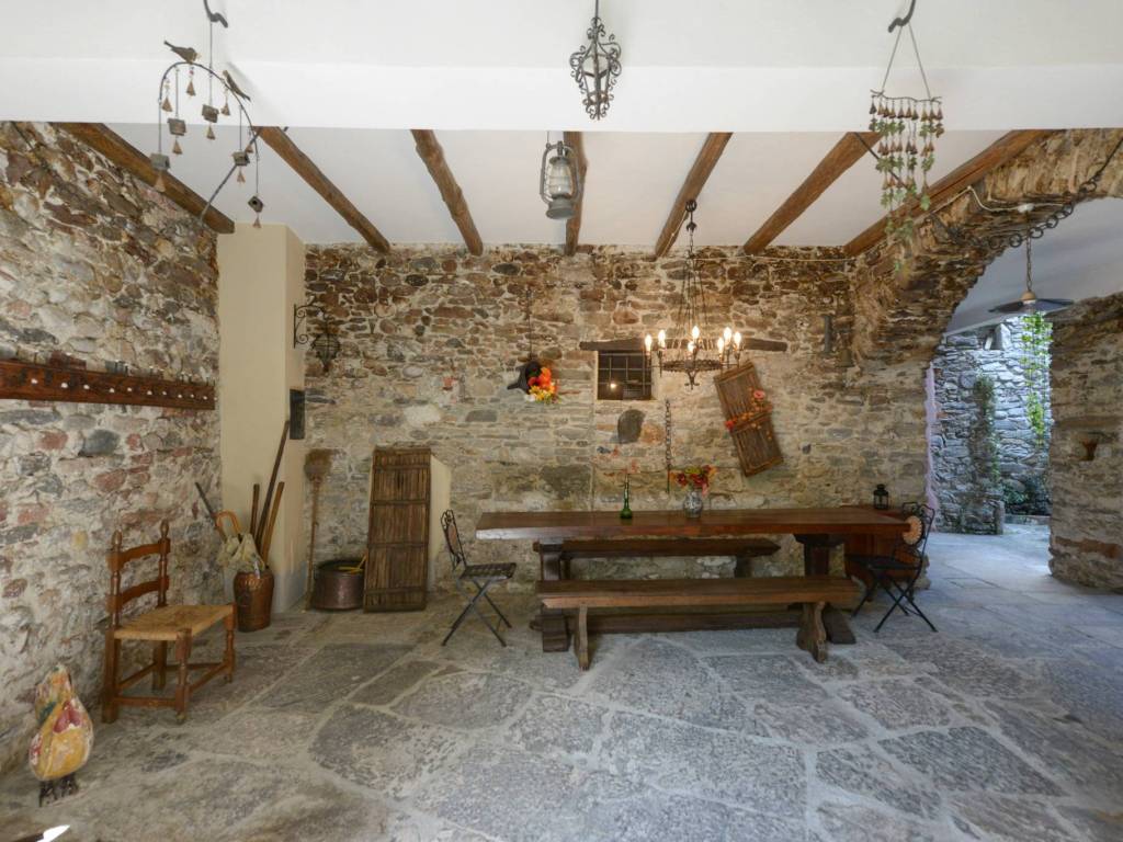 Villa a Castelveccana in Via Sant'Antonio - Foto 3