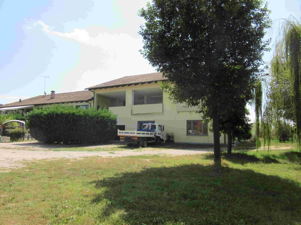 Villa a Bra in Via Vittorio Emanuele II, 59 - Foto 3
