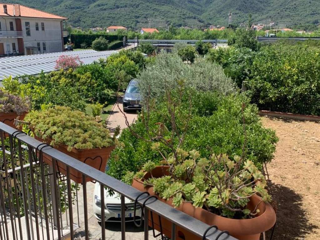 Villa a Albenga in Via al Piemonte, 29 - Foto 2