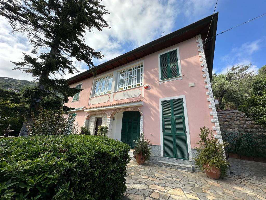 Villa a Alassio in Via Filippo Airaldi - Foto 4