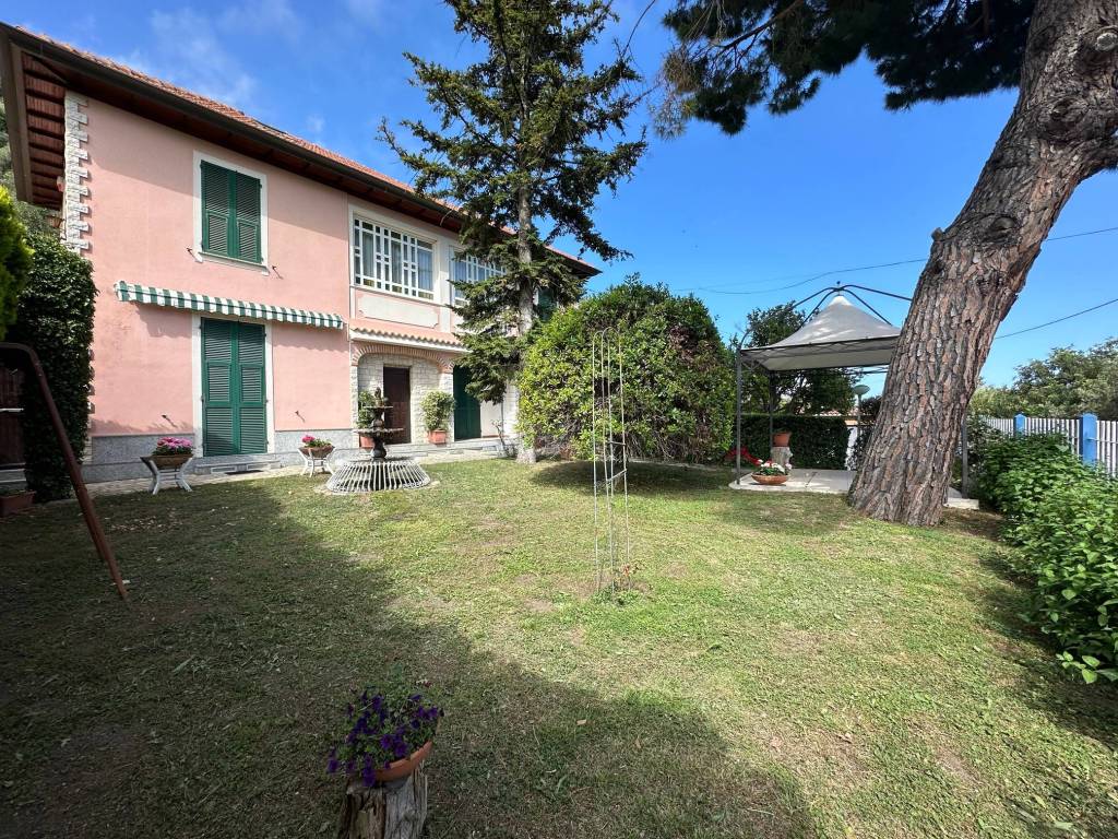 Villa a Alassio in Via Filippo Airaldi - Foto 5