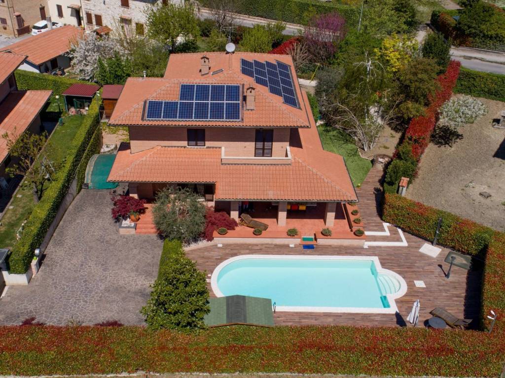 Villa a Gubbio in Via Francesco Allegrini - Foto 4