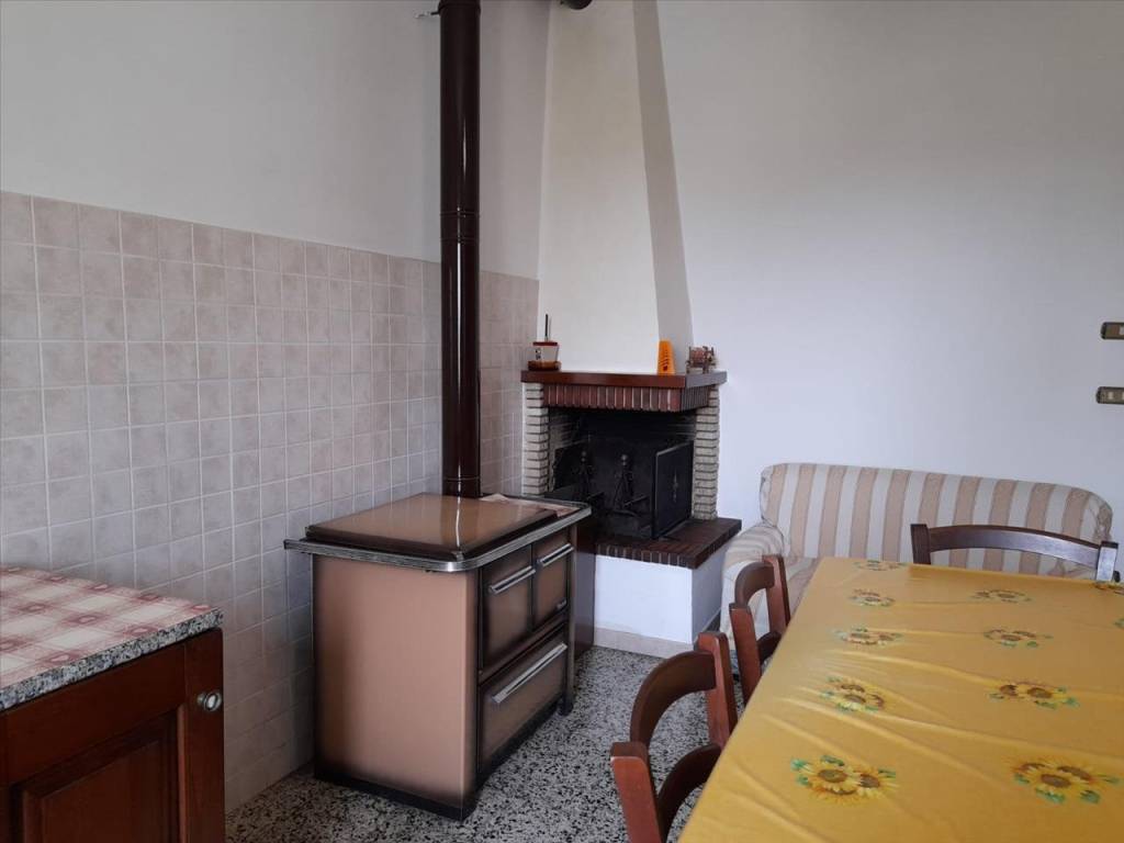 Appartamento a Castiglione del lago in Pineta C.Commerciale - Foto 2