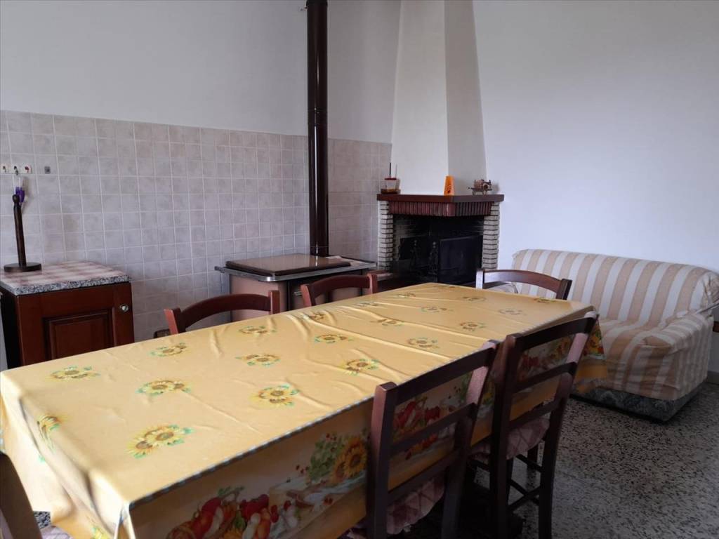 Appartamento a Castiglione del lago in Pineta C.Commerciale - Foto 3