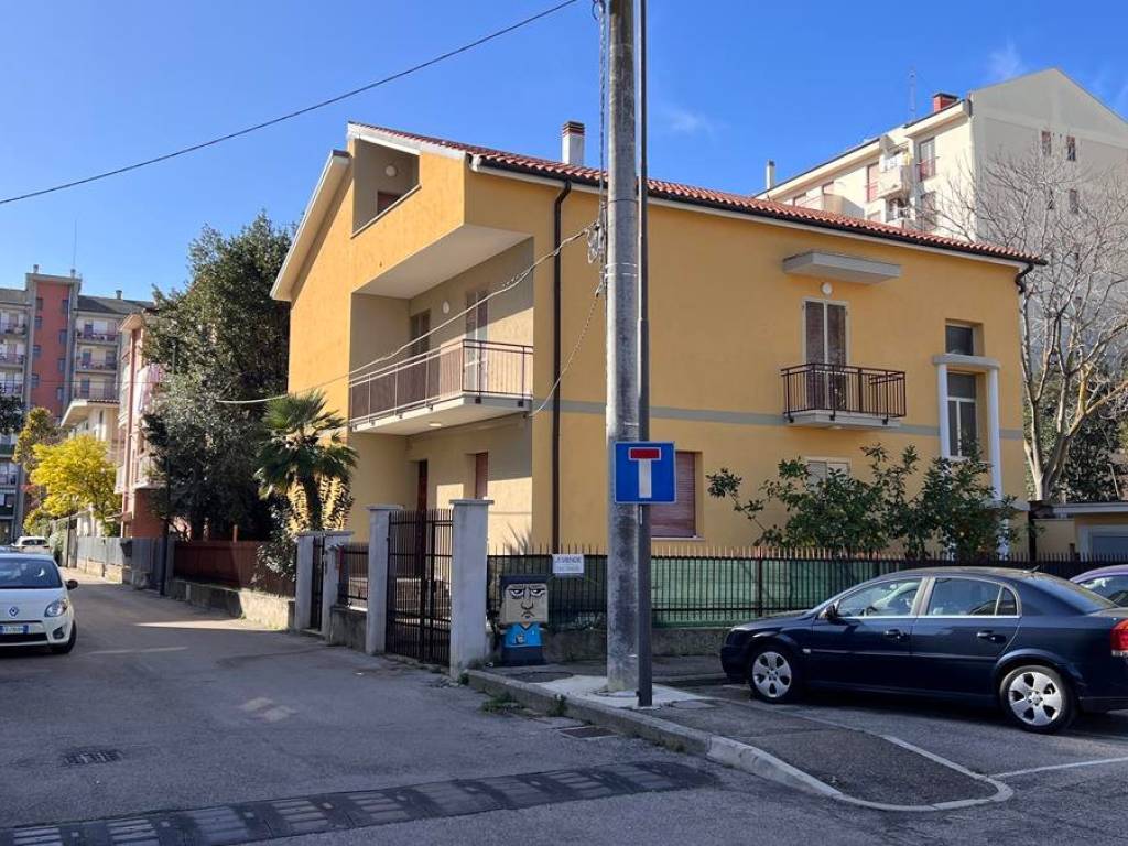 Villa a Pescara in Via Luisa Molines-Sanfelice, 14 - Foto 2