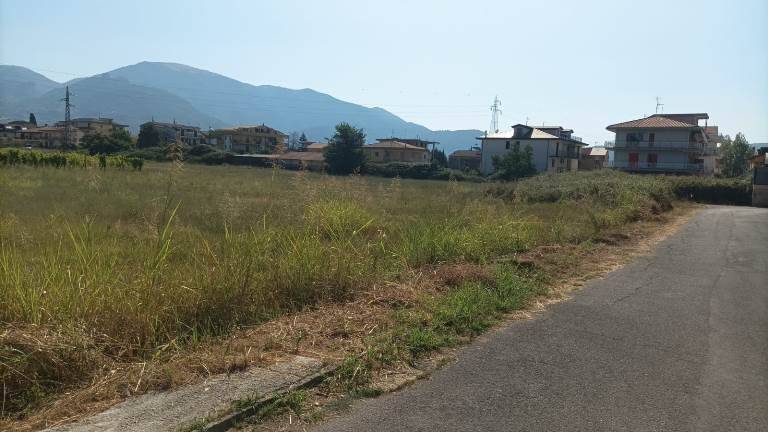 Terreno a Montecorvino rovella in Via Giuseppe D'Aiutolo - Foto 3