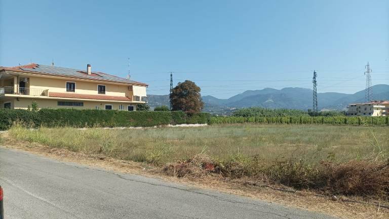 Terreno a Montecorvino rovella in Via Giuseppe D'Aiutolo - Foto 4