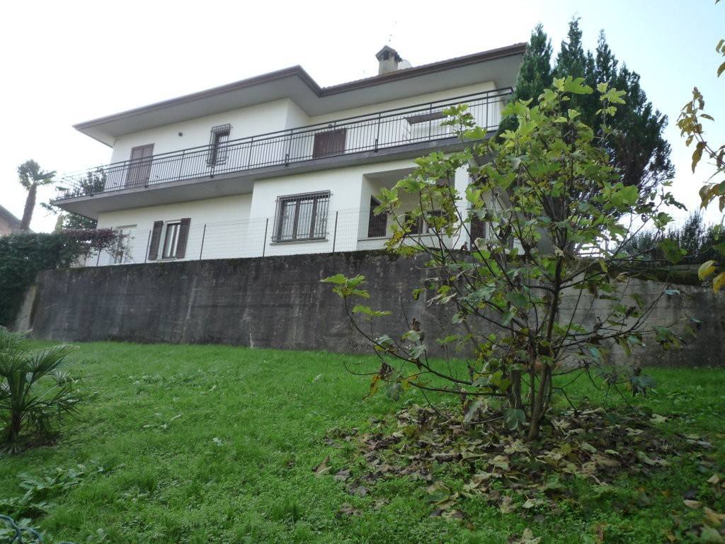 Villa a Biandronno in Via Giuseppe Verdi - Foto 2