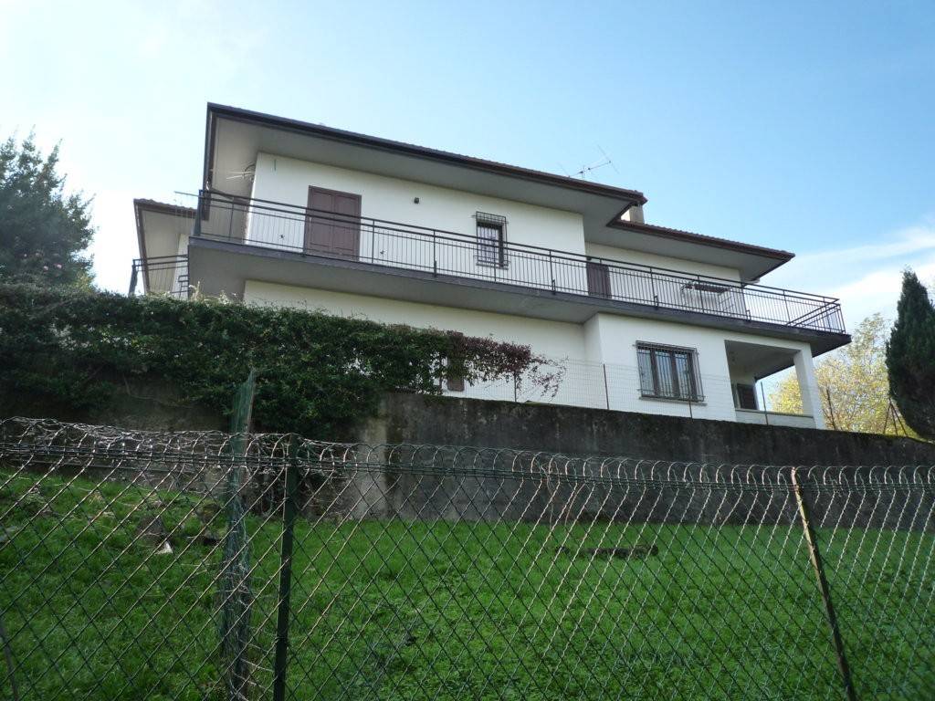 Villa a Biandronno in Via Giuseppe Verdi - Foto 3