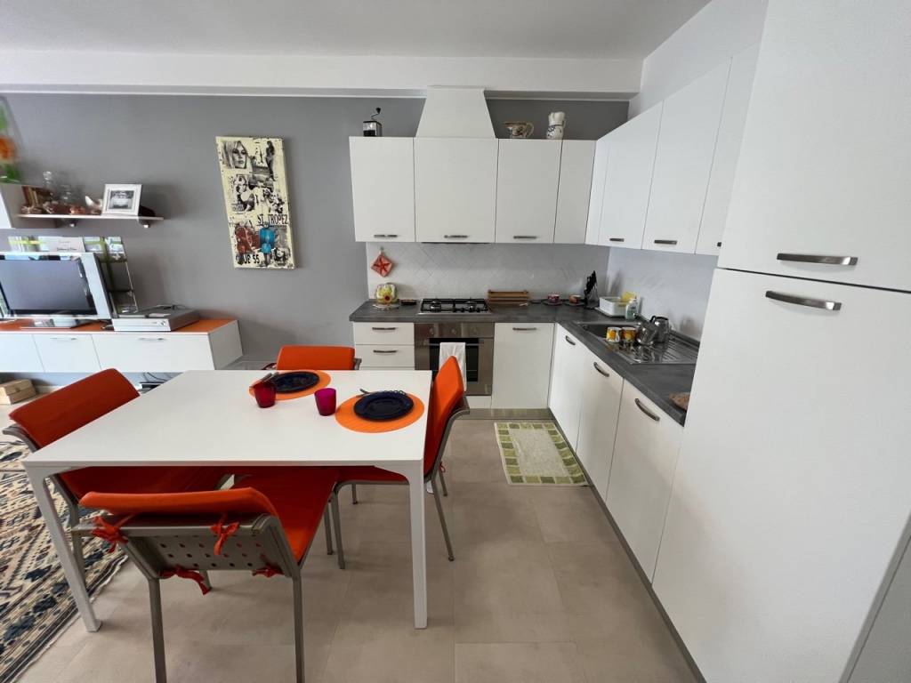 Appartamento a Riccione in Viale Dante Alighieri, 104 - Foto 2