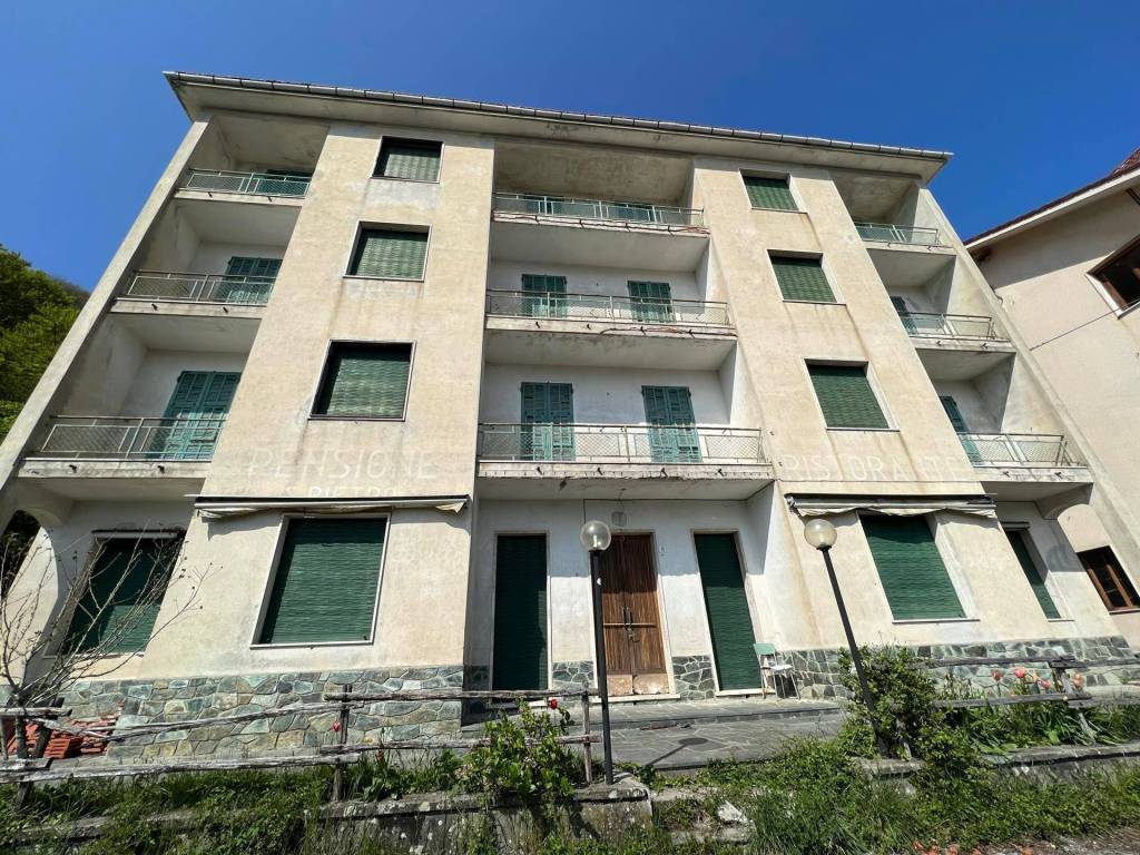Palazzo / stabile a Urbe - Foto 2