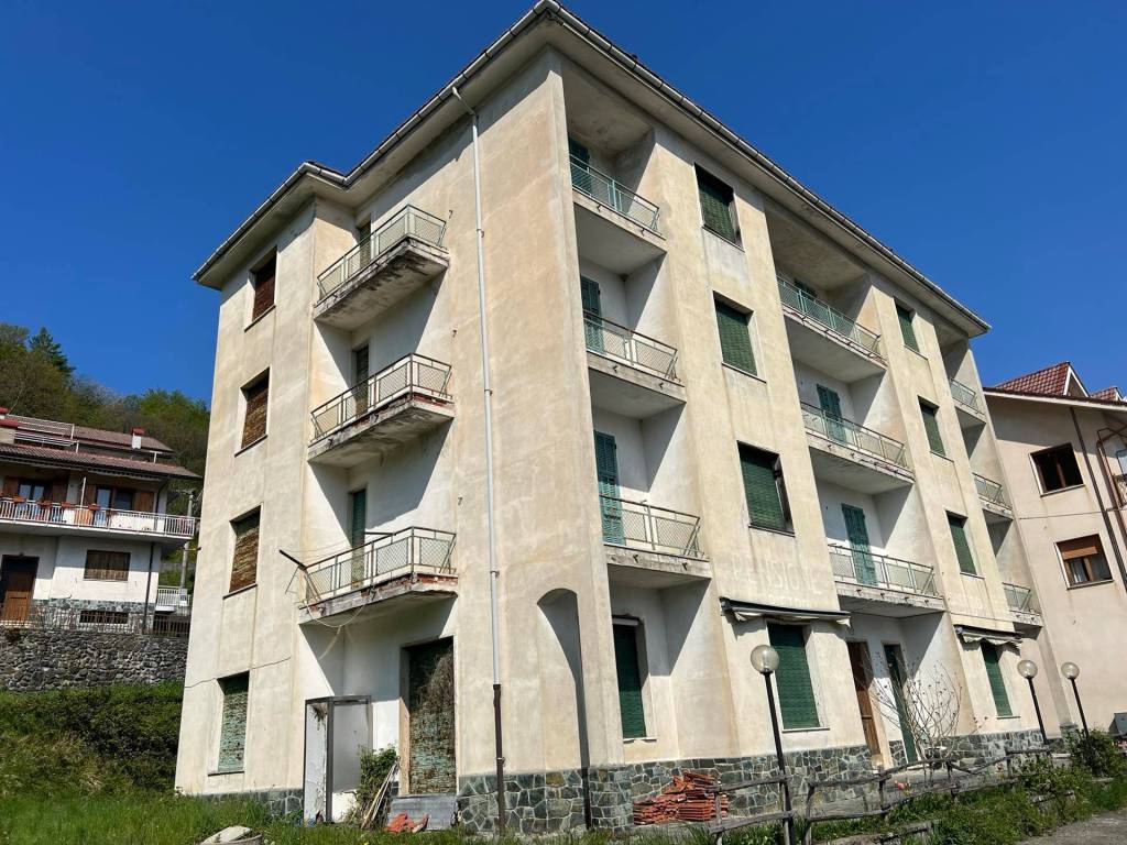 Palazzo / stabile a Urbe - Foto 4