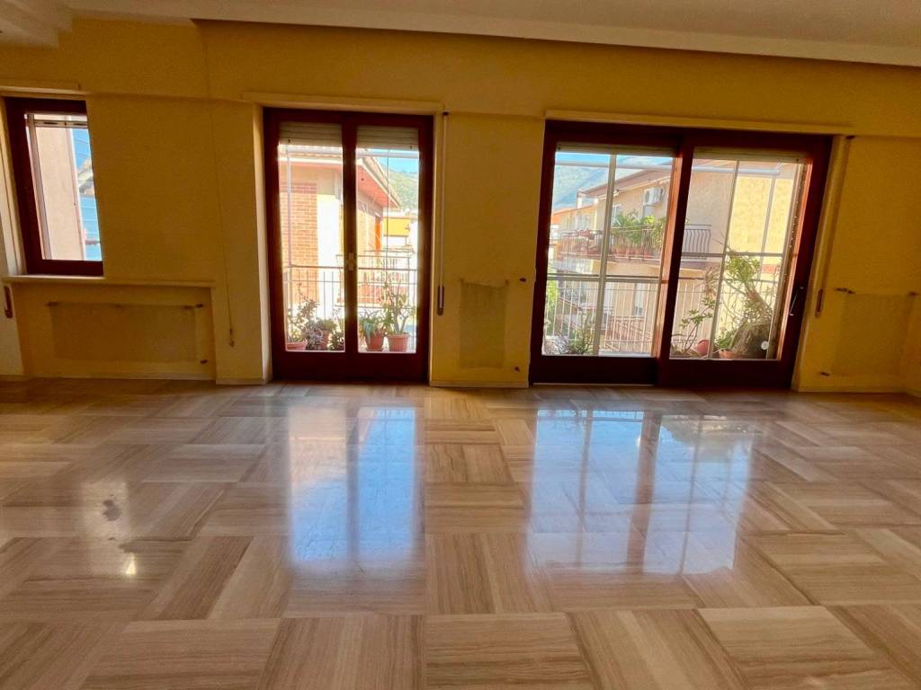 Appartamento a Fondi in Via Stazione - Foto 2