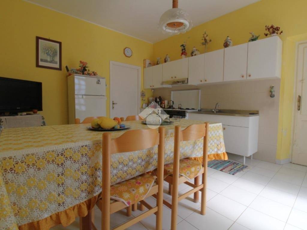 Casa indipendente a Bellante in Via Sant'Angelo, 11 - Foto 4