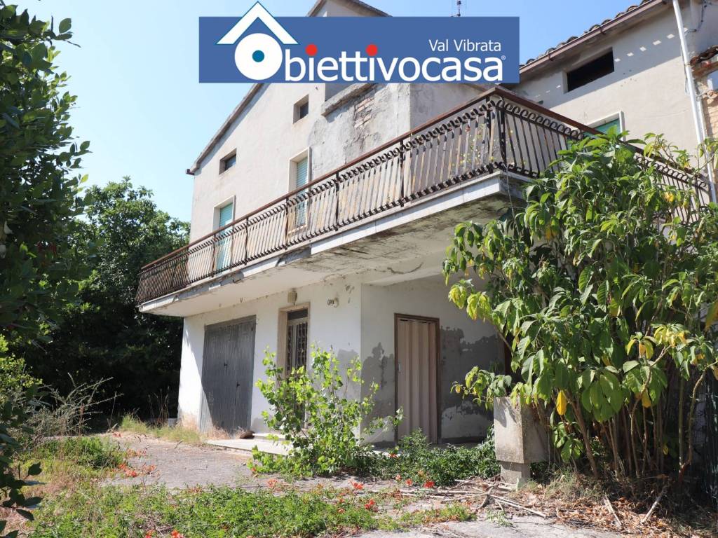 Casa indipendente a Controguerra in Strada Comunale Torretta - Foto 2