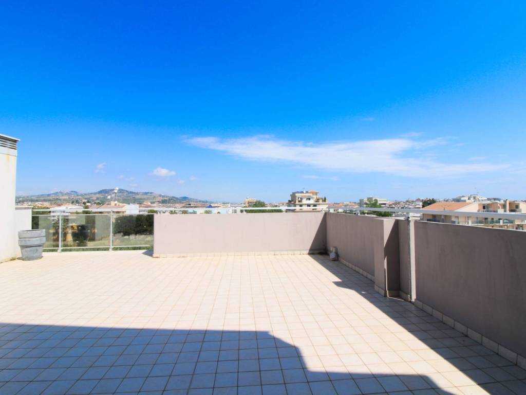 Appartamento a Alba adriatica in Via Carlo Alberto Dalla Chiesa, 10 - Foto 4