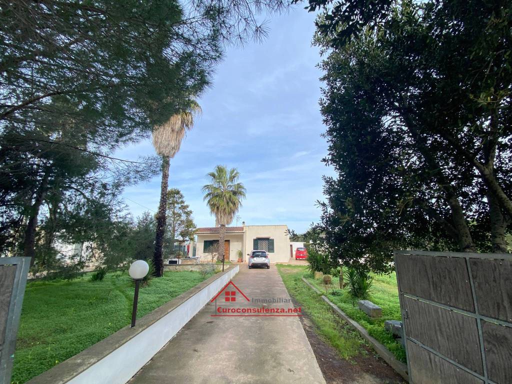 Villa a Melissano in Strada Comunale Melissano Casarano - Foto 4