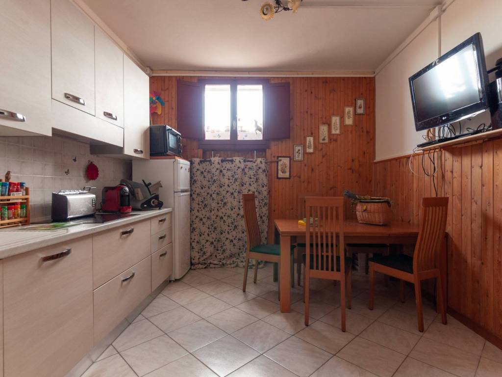 Appartamento a Lizzano in belvedere in Via delle Are - Foto 2
