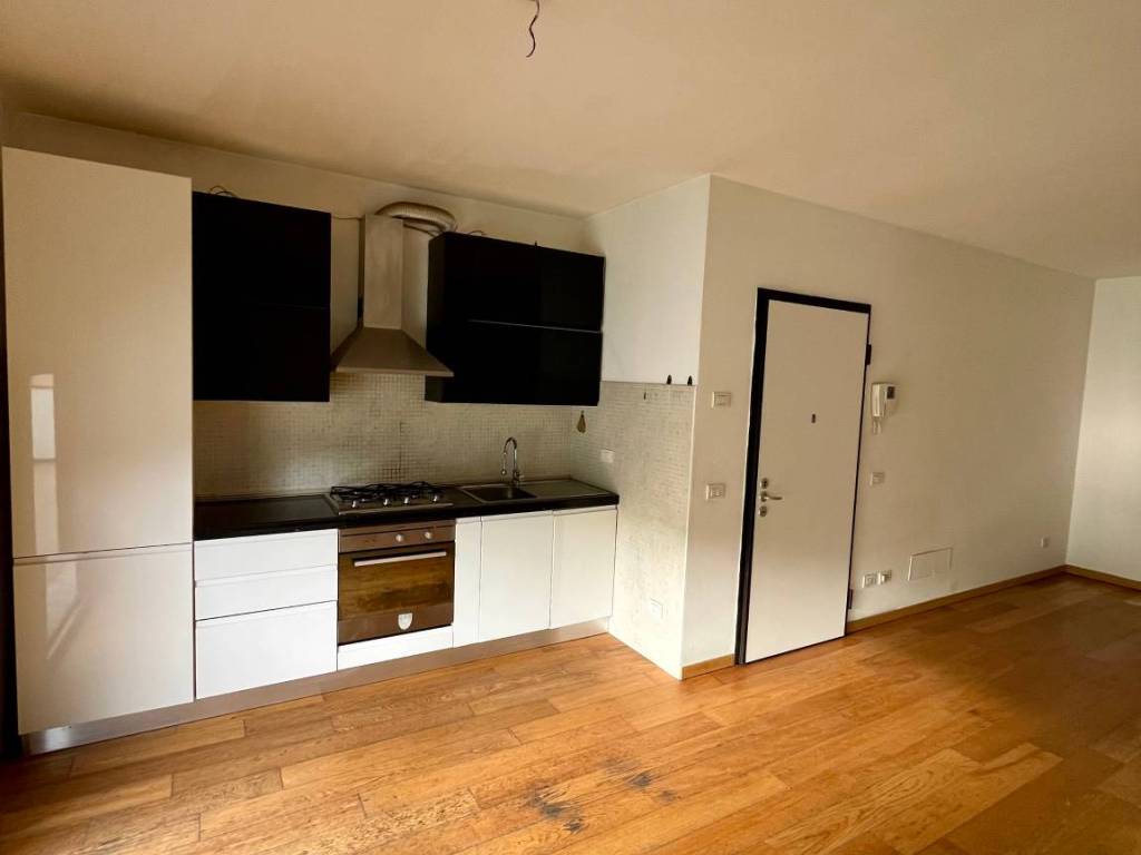 Appartamento a Como in Via Giorgio Giulini, 14 - Foto 2