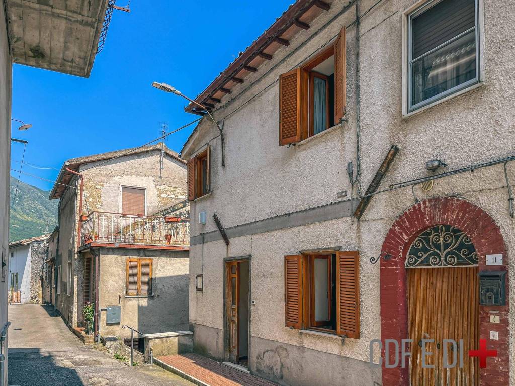 Villa a Rivodutri in Via di Mezzo - Foto 2