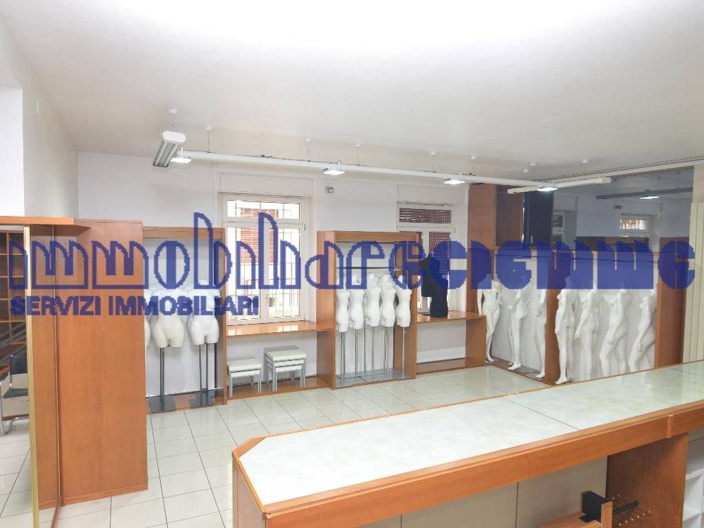 Immobile a Calolziocorte in PIAZZA V. VENETO, 5 - Foto 5