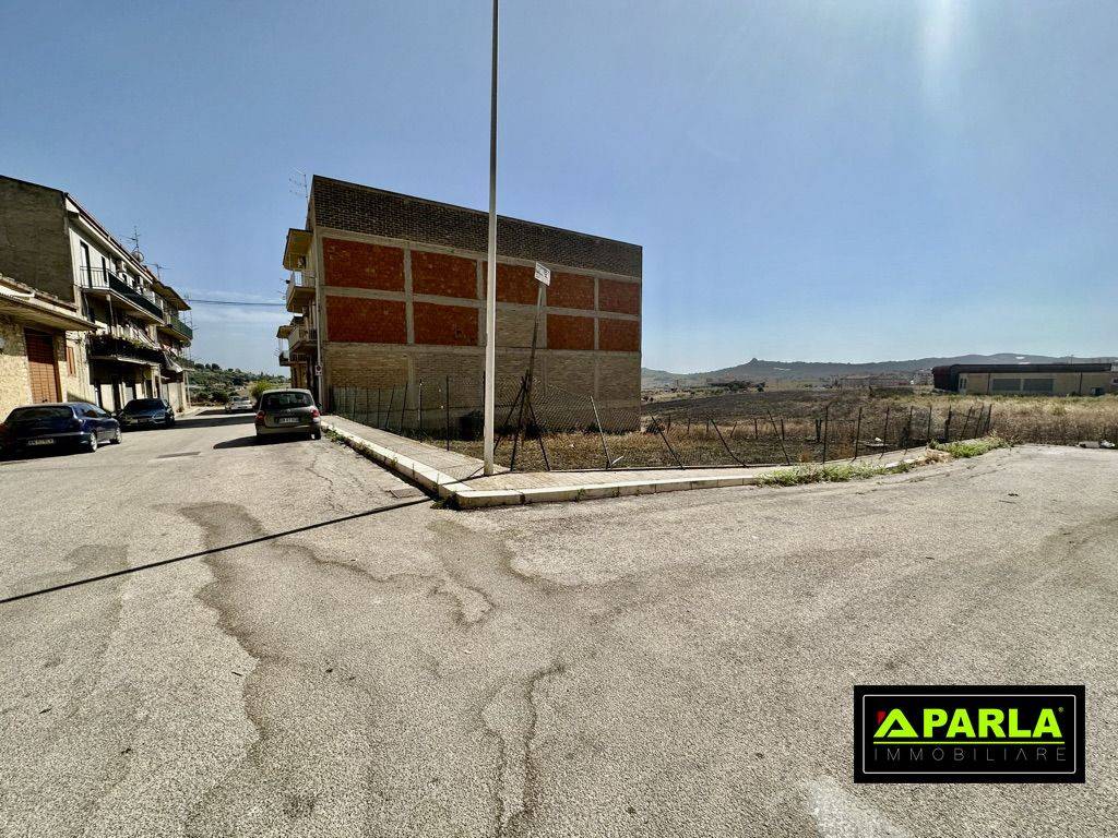 Terreno a Canicattì in Via Alfredo Casella - Foto 2