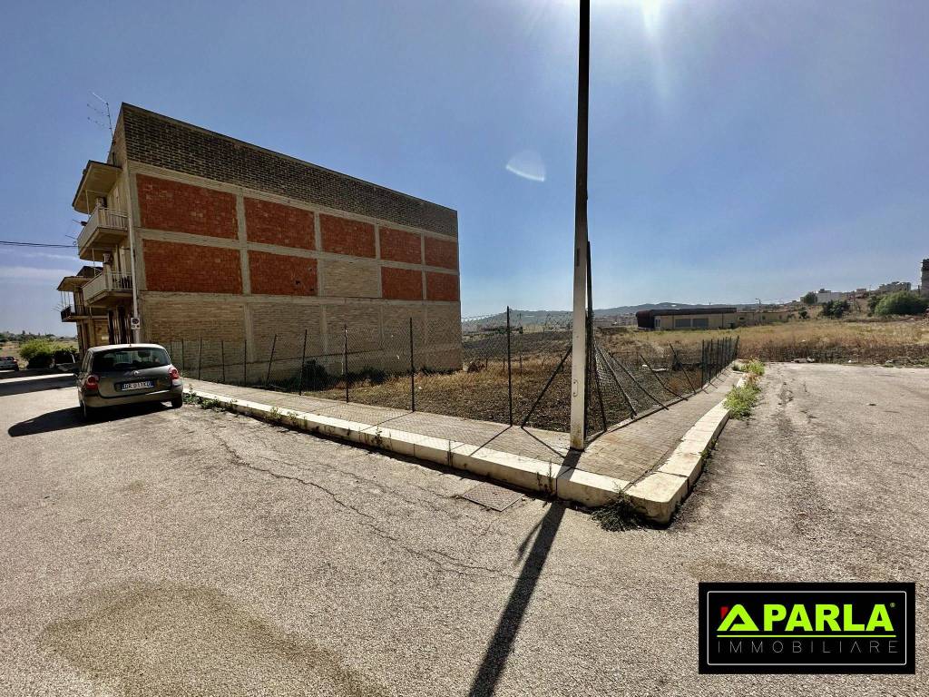 Terreno a Canicattì in Via Alfredo Casella - Foto 3