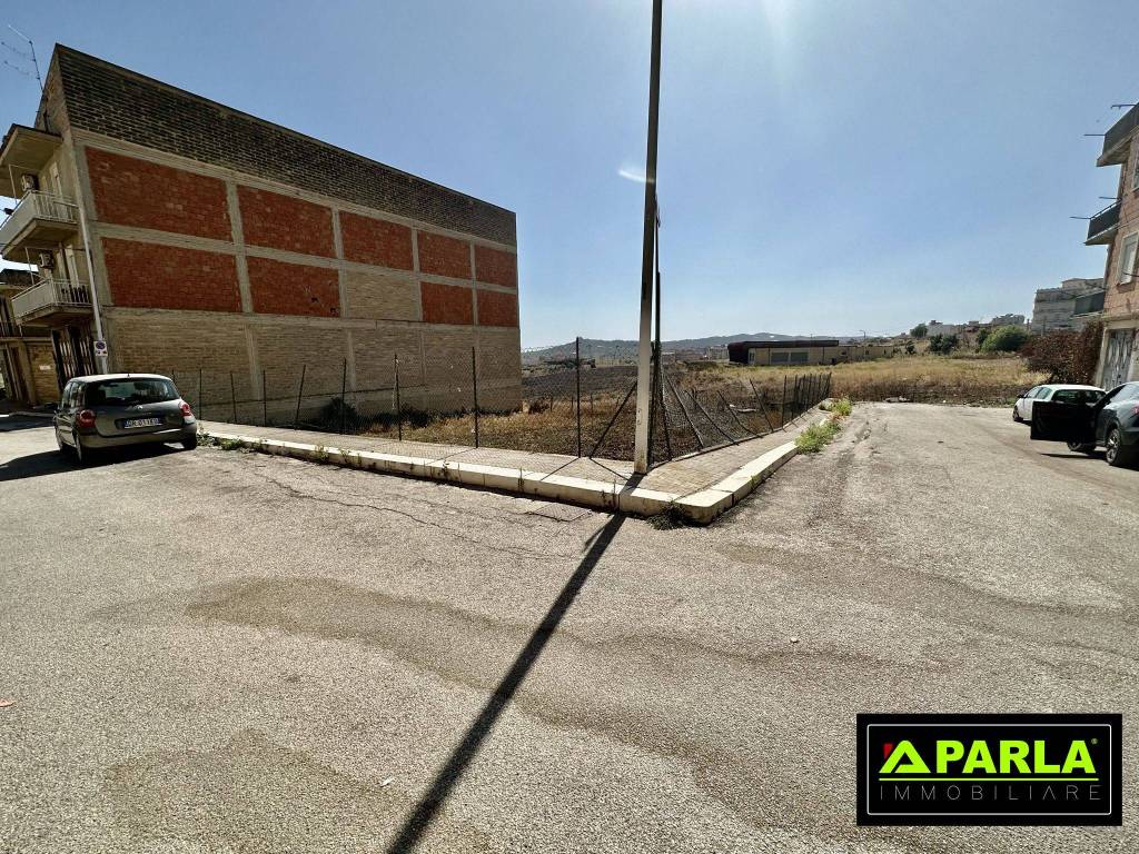 Terreno a Canicattì in Via Alfredo Casella - Foto 4