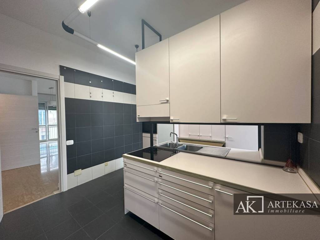 Appartamento a Novara in Via Scavini - Foto 3