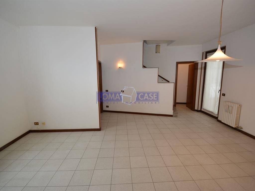 Casa indipendente a Lomagna in Via Garzia Lorca - Foto 5