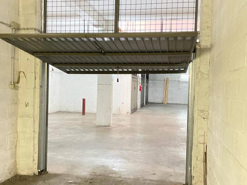 Box / garage a Aprilia in Via dei Mille, 16 - Foto 4