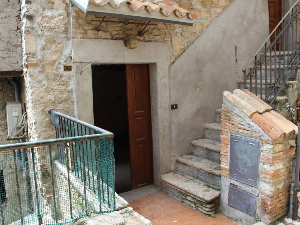 Appartamento a Poggio moiano in Via Pacina - Foto 5