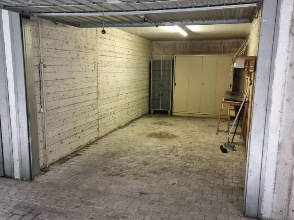 Box / garage a Merone in Via Alessandro Manzoni - Foto 2