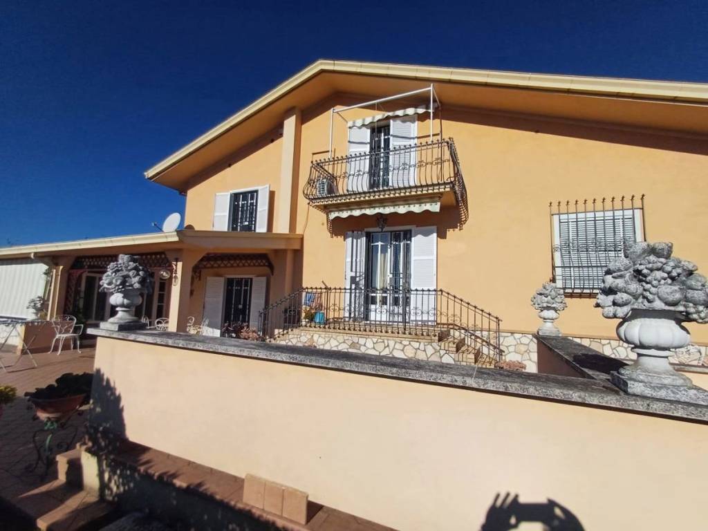 Villa a Ceprano in Via Colonnella, 7 - Foto 3