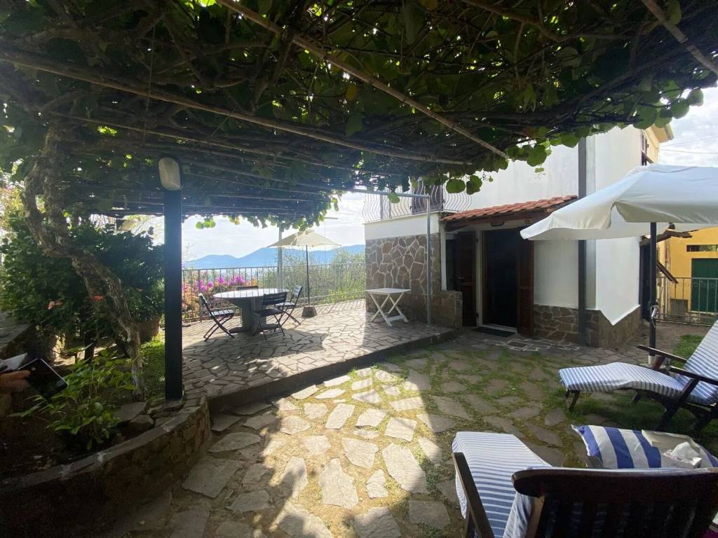 Villa a La spezia in Viadelmonte S.N.C. - Foto 4