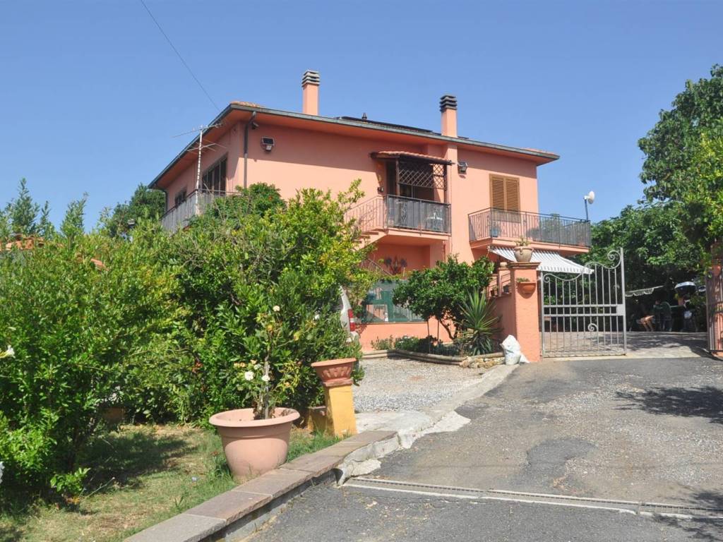 Villa a Rosignano marittimo in Strada Provinciale 10 - Foto 4