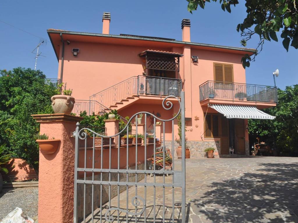 Villa a Rosignano marittimo in Strada Provinciale 10 - Foto 5
