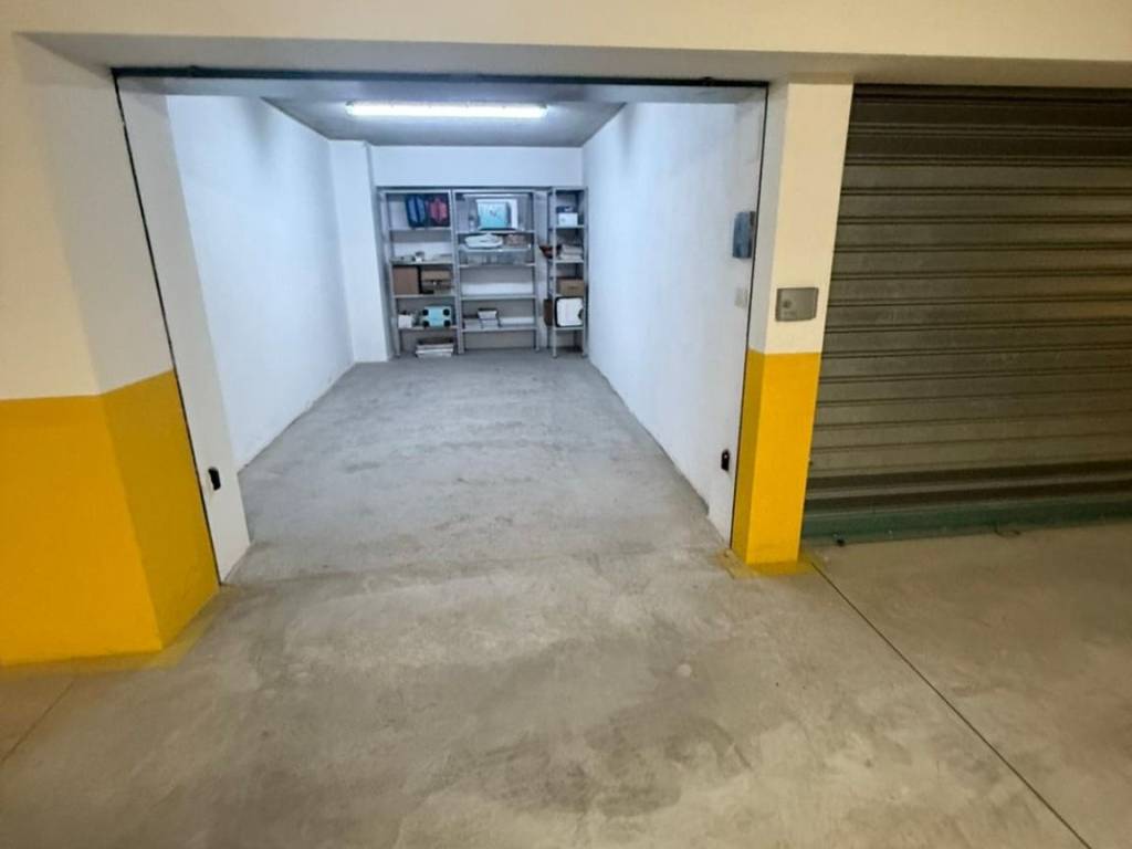 Box / garage a Caltanissetta in Viale della Regione, 40 - Foto 5