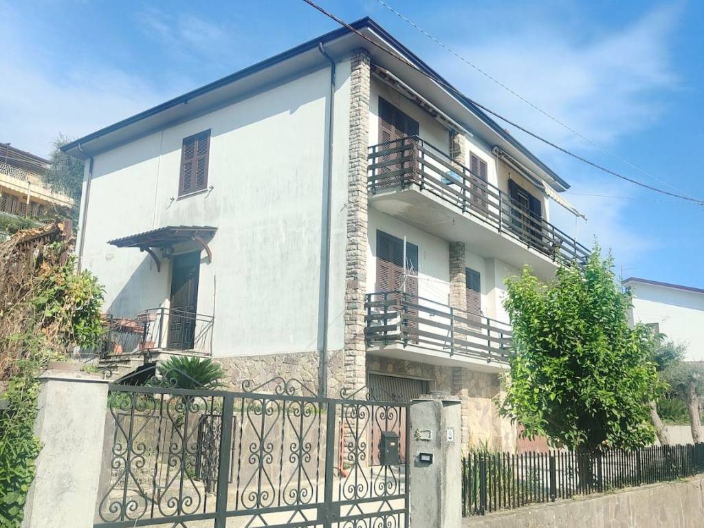 Casa indipendente a La spezia in Via Amerigo Vespucci, 23 - Foto 2