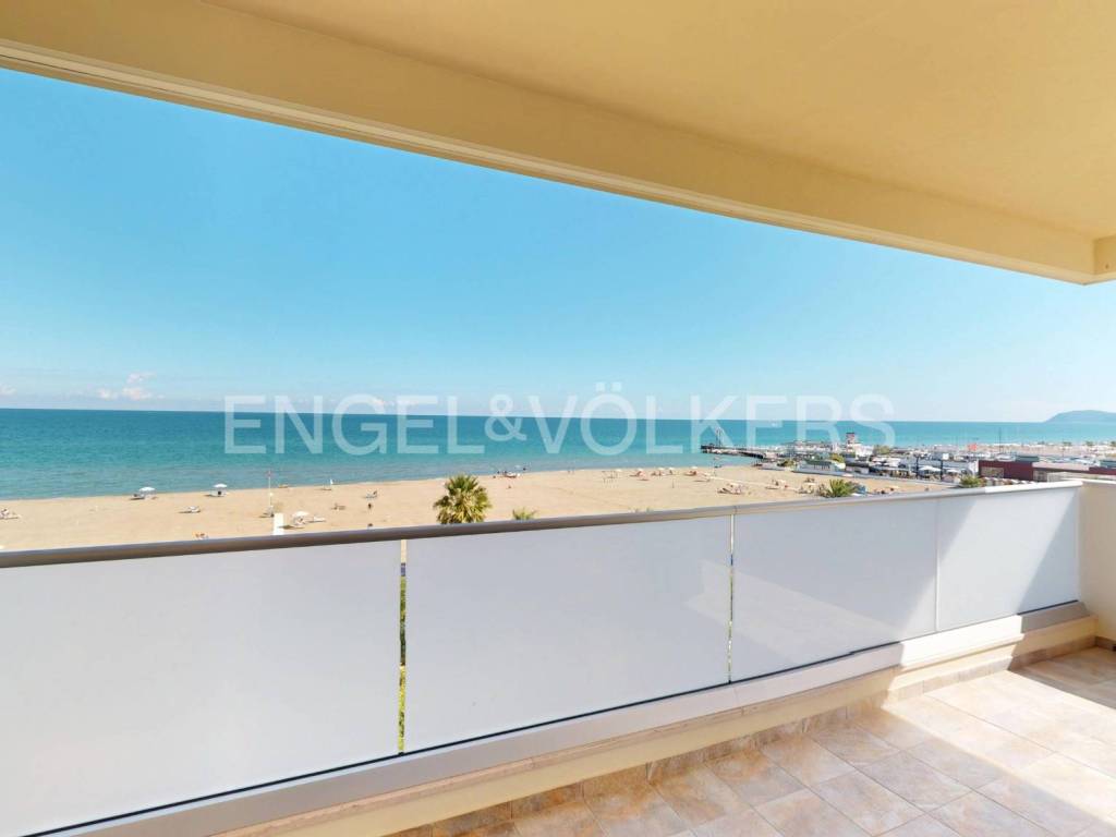 Appartamento a Riccione in Viale Giacomo Puccini, 2 - Foto 4