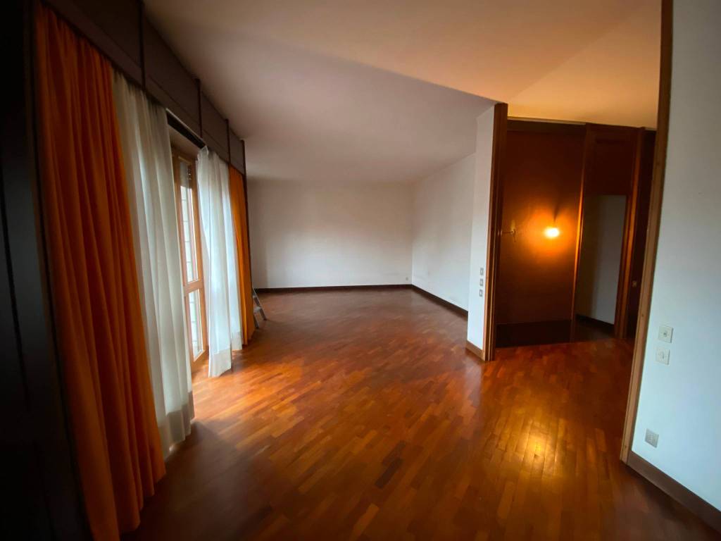 Appartamento a Alessandria in Viale Medaglie d'Oro - Foto 2