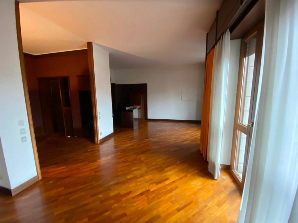 Appartamento a Alessandria in Viale Medaglie d'Oro - Foto 3