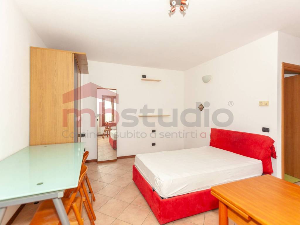 Appartamento a Tradate in Via Giuseppe Parini - Foto 4