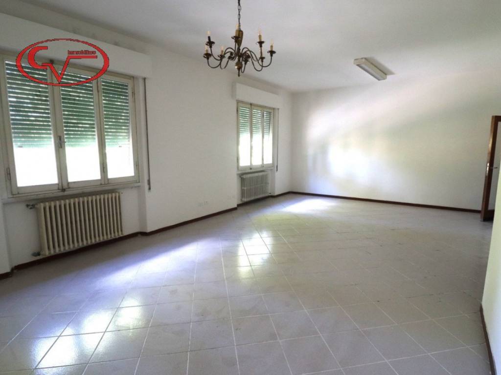 Appartamento a Montevarchi in Viale Armando Diaz - Foto 5