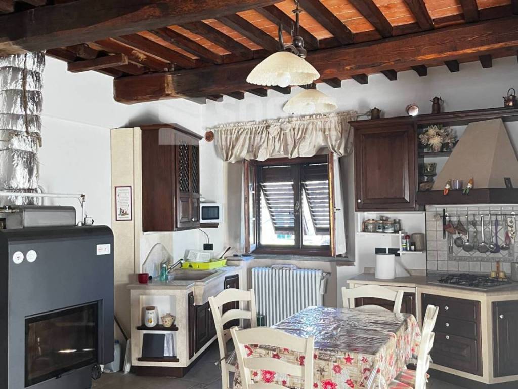 Villa a Terranuova bracciolini in montemarciano - Foto 3