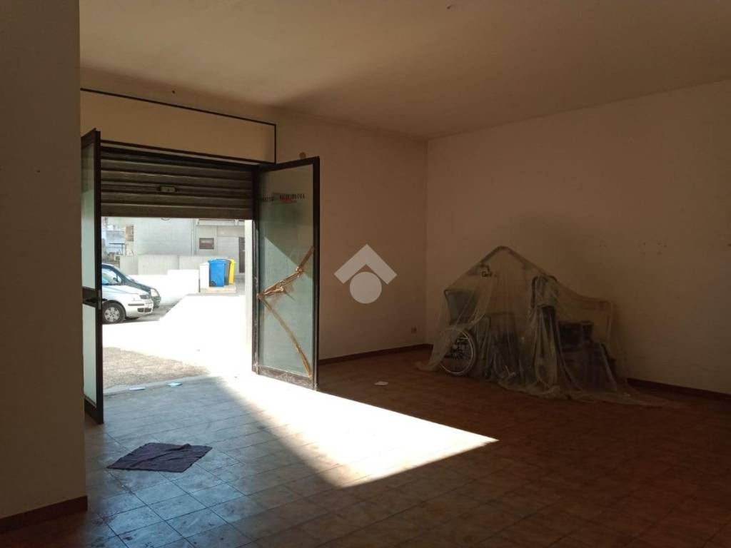 Casa indipendente a Martina franca in Via Eugenio Montale, 1 - Foto 4