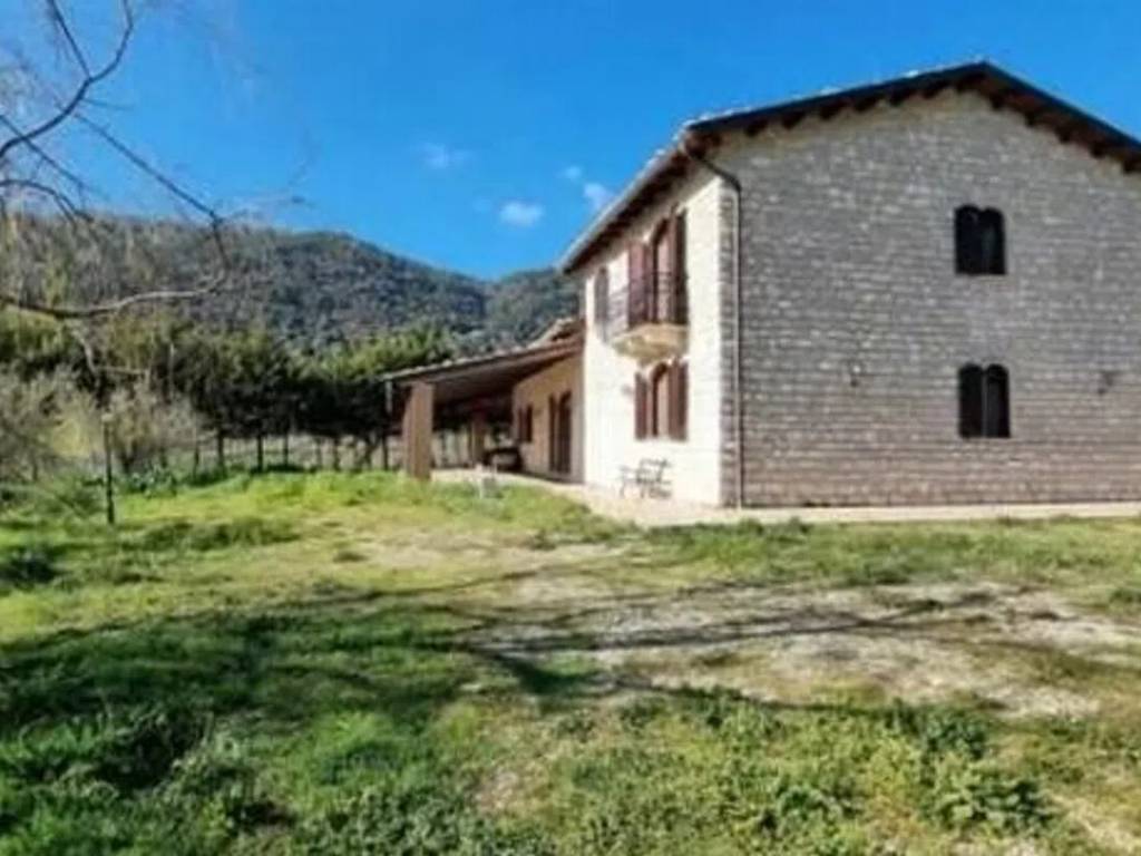 Rustico / casale a Castronovo di sicilia in Castronovo Di Sicilia, Pa - Foto 1