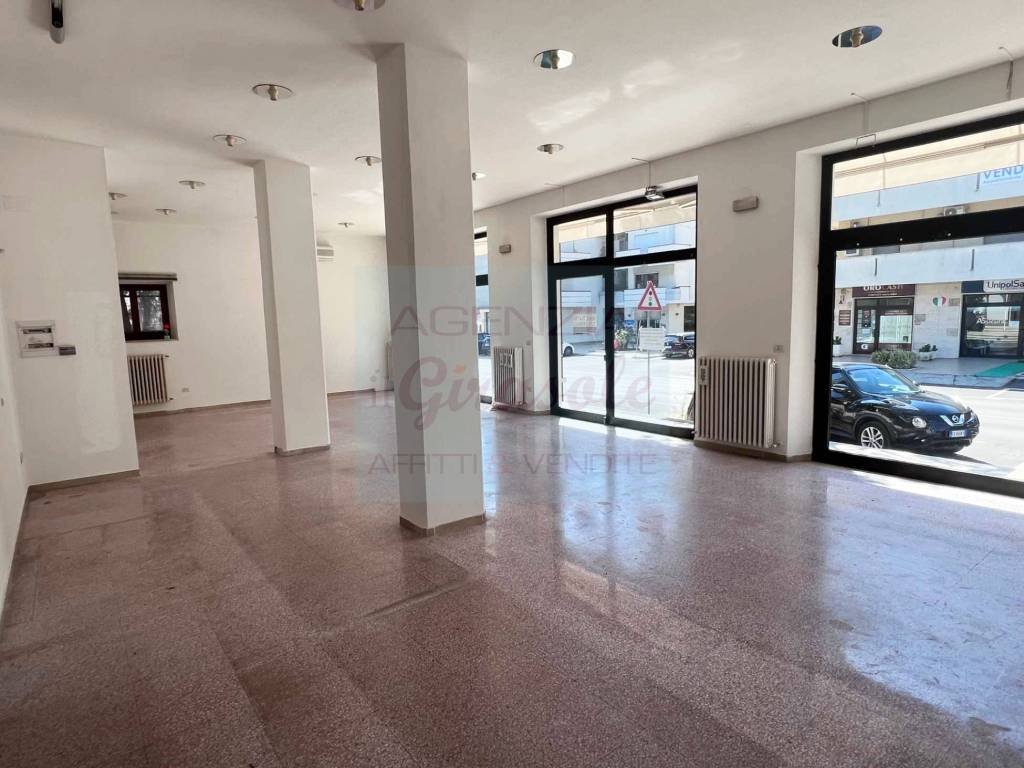 Immobile a Alba adriatica in Viale Giuseppe Mazzini, 37 - Foto 4