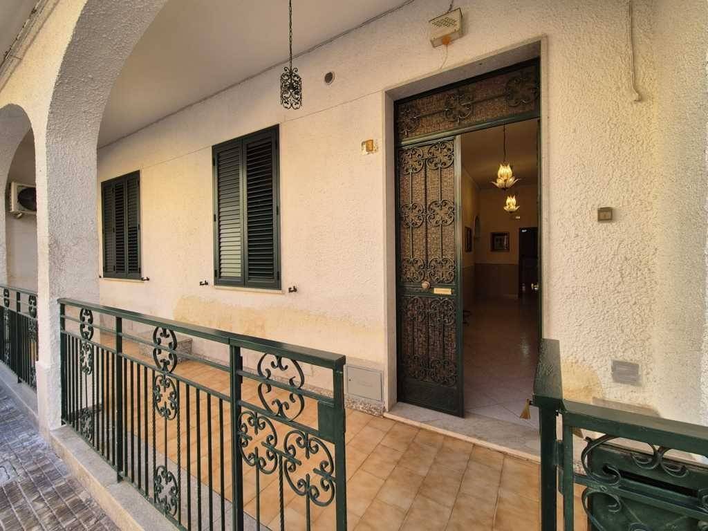 Casa indipendente a Avola in Via Arrigo Boito - Foto 2