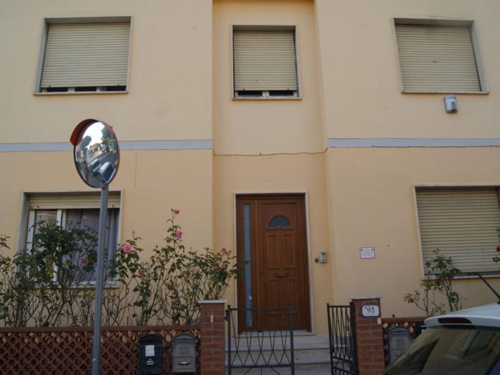 Appartamento a Rosignano marittimo in Via Fratelli Cairoli, 95 - Foto 2
